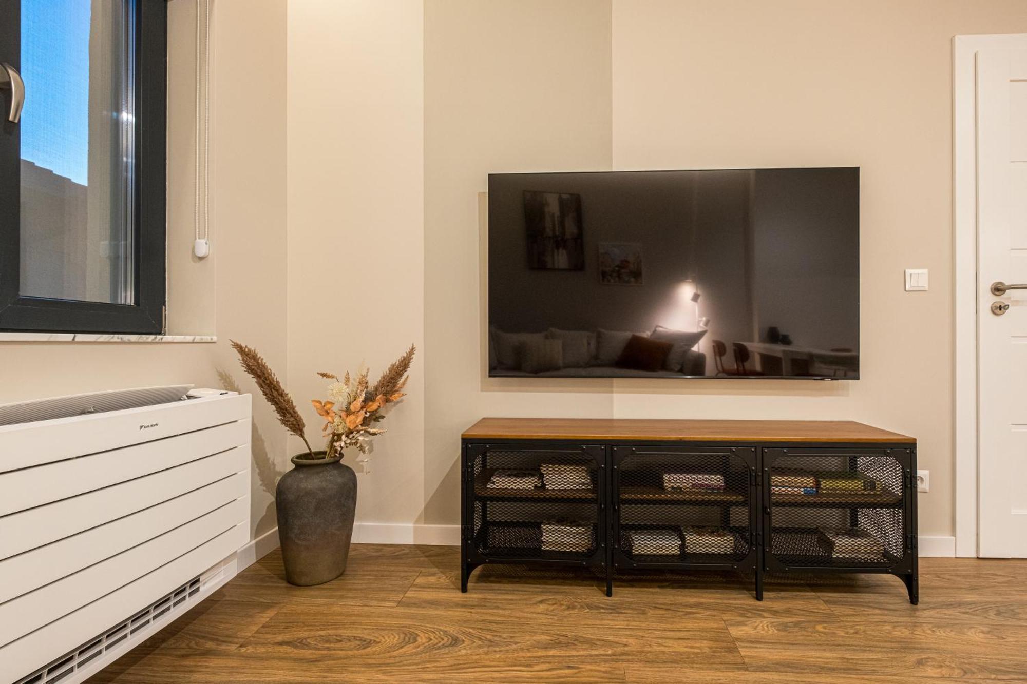 South 22 - Brand New Modern 1Bd Apt In Sofia Center Apartment Luaran gambar